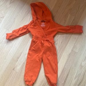 Primary : matching orange zip sweatshirt and sweatpants 18-24M